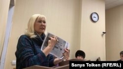 Гражданская активистка Санавар Закирова на одном из судебных процессов.
