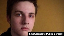 Mikita Losik, the brother of imprisoned Belarusian RFE/RL journalist Ihar Losik, is now also behind bars.