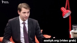 Кыргыз-орус өнүктүрүү фондунун башчысы Артем Новиков "Азаттыктын" студиясында. (архивдик сүрөт).