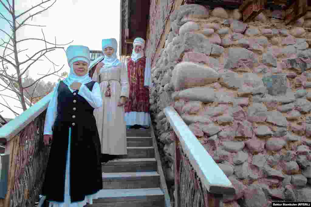 Айжан Акылбекованын "Оймок Арт" студиясы улуттук колоритке басым жасайт.