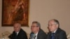 Дәүләт думасы депутаты Илдар Гыйлметдинов (с), мәгариф һәм фән министры урынбасары Андрей Поминов һәм дәүләт шурасы депутаты Разил Вәлиев