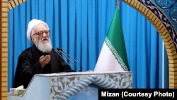 امام جمعه تهران با تکرار سخنان خامنه‌ای: «مسئولان دغدغه مسائلی همچون حادثه تصادف قطار را در راس اولویت‌های خود قرار دهند».