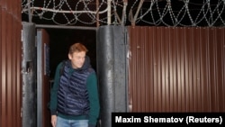 Российский оппозиционер Алексей Навальный после выхода из-под ареста на 20 суток. Москва, 14 октября 2018 года.