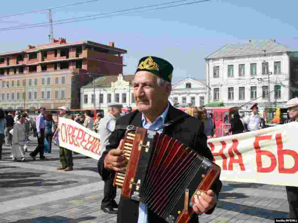 "Уйна, гармун" конкурсында катнашучы