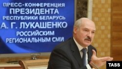 Բելառուս -- Բելառուսի նախագահ Ալեքսանդր Լուկաշենկոն լրագրողների հետ հանդիպմանը, արխիվ