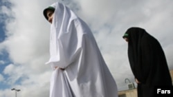 به نظر می رسد ازدواج موقت در میان زنان مذهبی نیز مخالفینی دارد.
