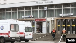У метро "Сенная площадь" в день теракта, 3 апреля, 2017