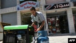 خاموشی غزه از پنجشنبه گذشته و از هنگامی که يکی ديگر از آخرين گذرگاه های اين منطقه مسدود شد، شدت گرفت.