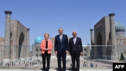 European Commission President Ursula von der Leyen, Uzbek Prime Minister Abdulla Aripov, and European Council President Antonio Costa in Uzbekistan.