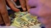 Një pronar i një biznesi privat, thotë se korrupsionin e has në baza ditore gati në të gjitha institucionet e shtetit, ku i duhet të kryejë punë.