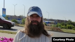 Житель поселка Бестобе и экоактивист Николай Катчиев оказался под следствием после выступлений против работы золотообогатительной фабрики