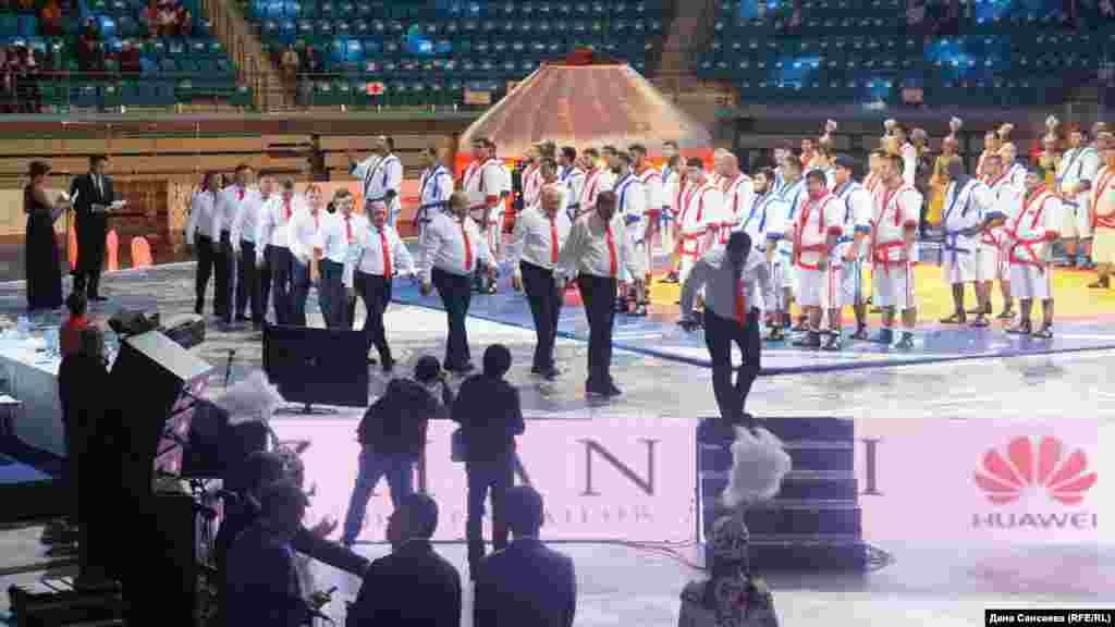 Жарыс ережесі бойынша, "Әлем Барысы-2017" чемпионатының жеңімпазына 15 миллион теңге, екінші орын алған балуанға – бес миллион, үшінші орынға – үш миллион теңге ақшалай сыйлық беріледі.