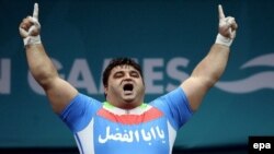 حسين رضا زاده، قهرمان دو دوره سنگين وزن وزنه بردای المپيک، دبا دنیای وزنه برداری وداع کرد.