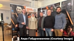 Чарада катнашучылар