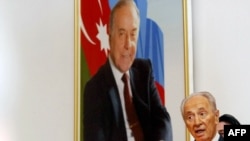 شیمون پرز در دانشگاه باکو