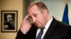 президент отозвался на призыв к помилованию бывших сотрудников Минобороны сегодня же, однако так и не объяснил, рассматривает ли возможность помилования осужденных