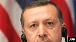 رجب طيب اردوغان، نخست وزير ترکيه، می گوید ایران صادرات گاز به ترکیه را از سر می گیرد