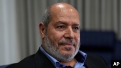Halil al-Hajja interjút ad az AP amerikai hírügynökségnek Isztambulban