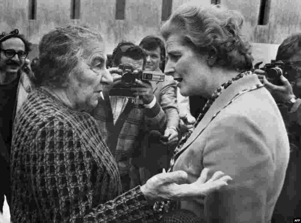 Маргарет Тэтчер вместе с бывшим премьер-министром Израиля Голдой Меир, 1976