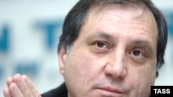 Вчерашний день принес определенные очки в развернувшейся президентской гонке Сергею Шамба