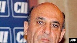شائول موفاز اعلام کرد که از حزب کادیما کناره گیری می کند. (عکس: AFP)