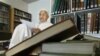 حملات هواداران احمدی نژاد به آیت الله صانعی
