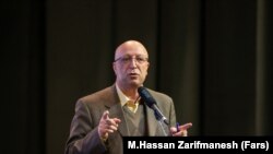 وزیر علوم جمهوری اسلامی میگوید مقررات در مورد اعضای حشد الشعبی «دقیقا مثل دانشجویان خارجی» رعایت میشود