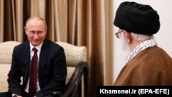 علی خامنه ای در دیدار با ولادیمیر پوتین از «دشمنی» آمریکا گفت و دست دوستی سوی روسیه دراز کرد.