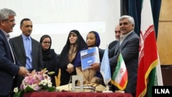 وزیران آموزش و پرورش، و علوم، به همراه معاون امور زنان ریاست‌جمهوری در مراسم رونمایی از طرح آموزشی یونسکو ۲۰۳۰.