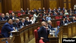 ԱԺ ՀՀԿ խմբակցությունը խորհրդարանի նիստի ժամանակ, արխիվ