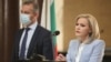 Говорителката на главния прокурор Сийка Милева и председателят на ДАНС Димитър Георгиев по време на брифинг през април