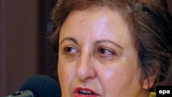شیرین عبادی، برنده نوبل صلح سال ۲۰۰۳ و رئیس کانون مدافعان حقوق بشر