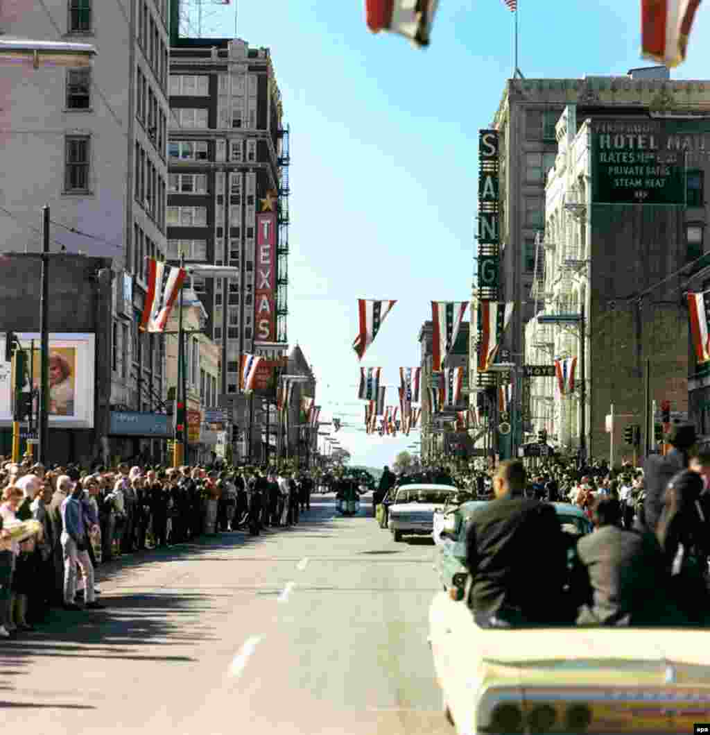 Glavna ulica u Dallasu gdje se kretala predsjednička kolona i gdje se desio atentat, 22. novembar 1963.