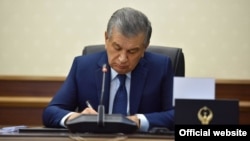 Ўзбекистон президенти Шавкат Мирзиёев.