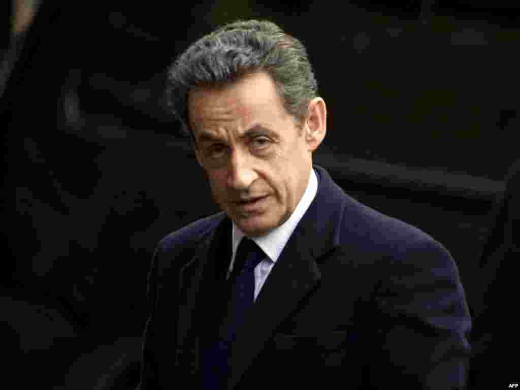 Presidenti i Francës Nikolas Sarkozi, shkoi në Pragë për varrimin e Havelit.