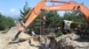 В 2012 году фирма «Домстрой» строила два участка дороги, но работы были приостановлены из-за перебоев с финансированием